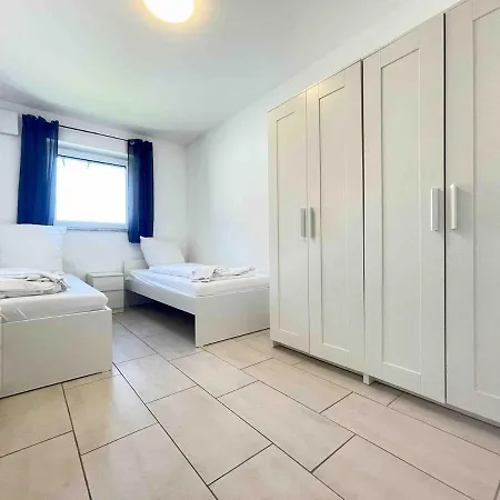 Max117 Moderne Monteurwohnung Mit Balkon Appartement Maxhutte-Haidhof