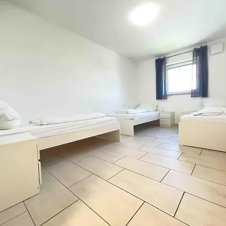 Max117 Moderne Monteurwohnung Mit Balkon *